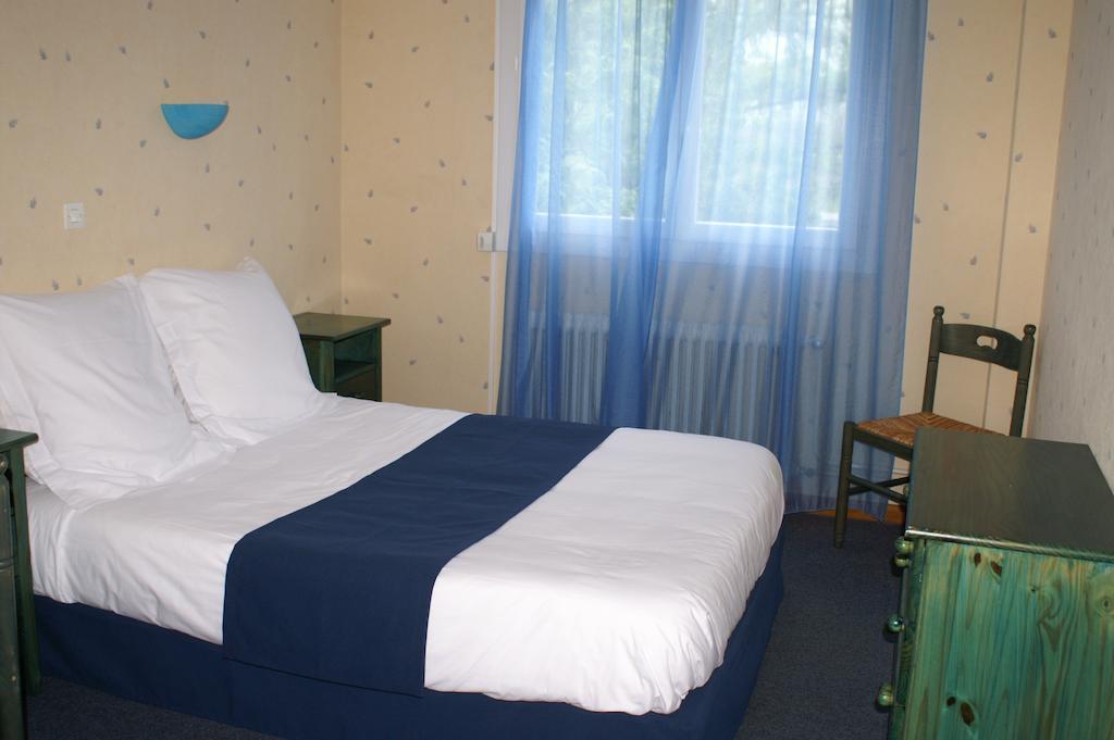 Hotel Celeste Bagnères-de-Luchon Pokoj fotografie