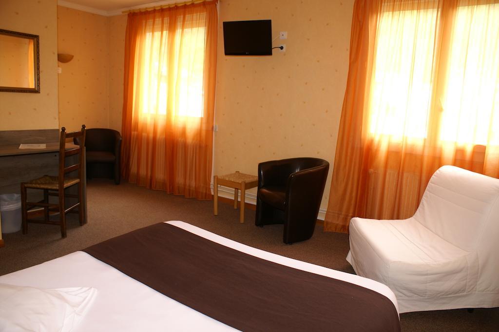 Hotel Celeste Bagnères-de-Luchon Pokoj fotografie